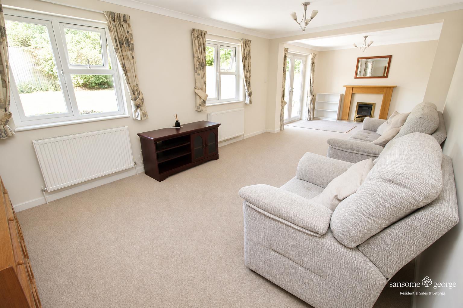Simons Close, Tilehurst, Reading